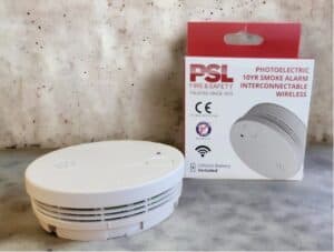 Inter-connectable Mini Wireless Smoke Alarm